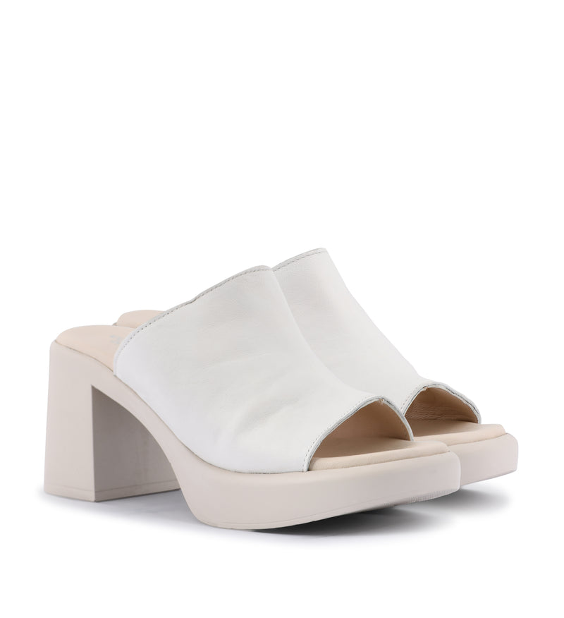 Shoe Biz Caroline Sandal Cream