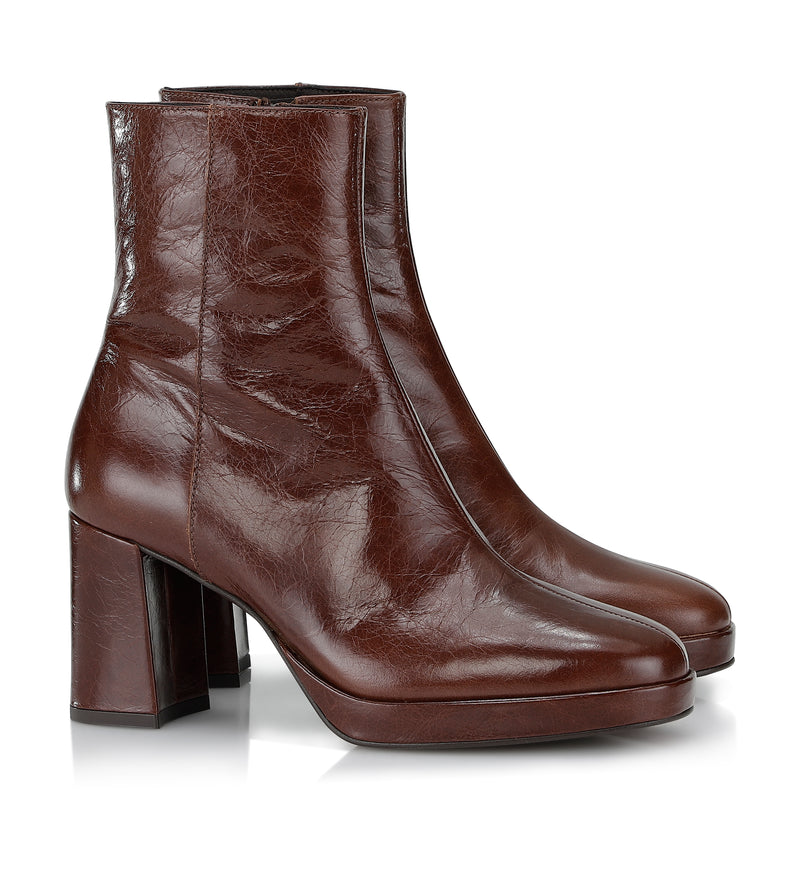 Shoe Biz Kitt Short Boot Cognac