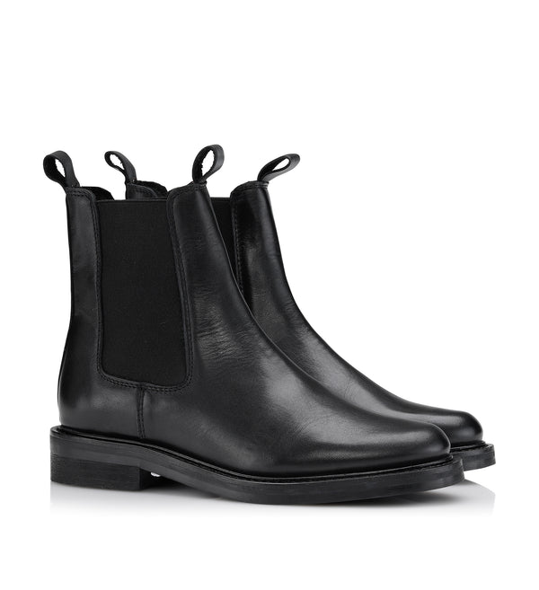Shoe Biz Kassandra Short Boot Black